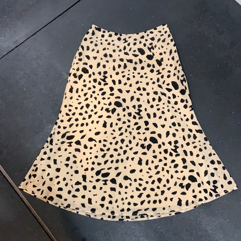 Japna animal print skirt. Size Medium. New.